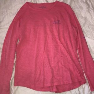 Vineyard Vines S long sleeve, pink w/ blue writing